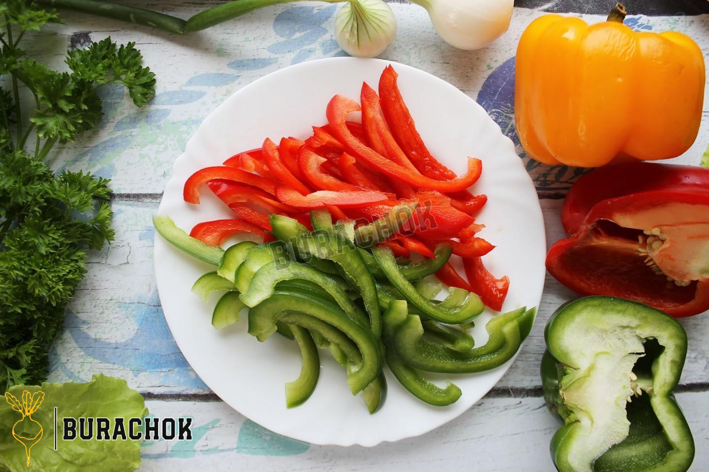 Хе з курки по-корейськи з морквою та цибулею