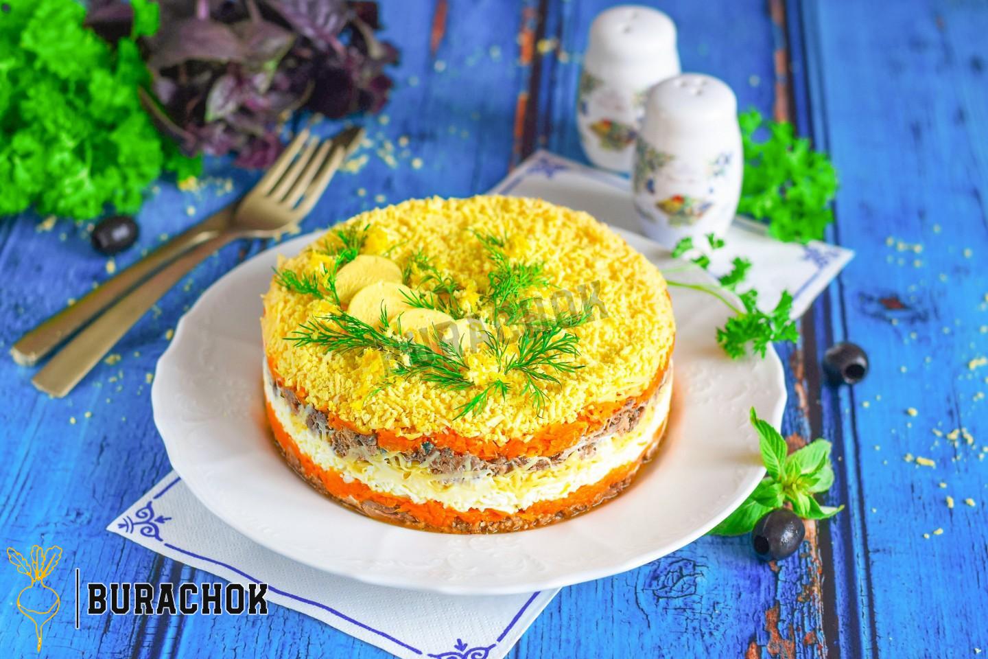 Рибний салат Мімоза з морквою та сиром