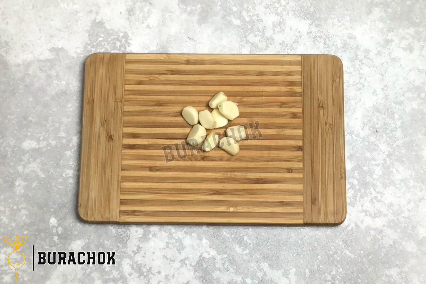 Капуста з буряком та часником швидкого приготування