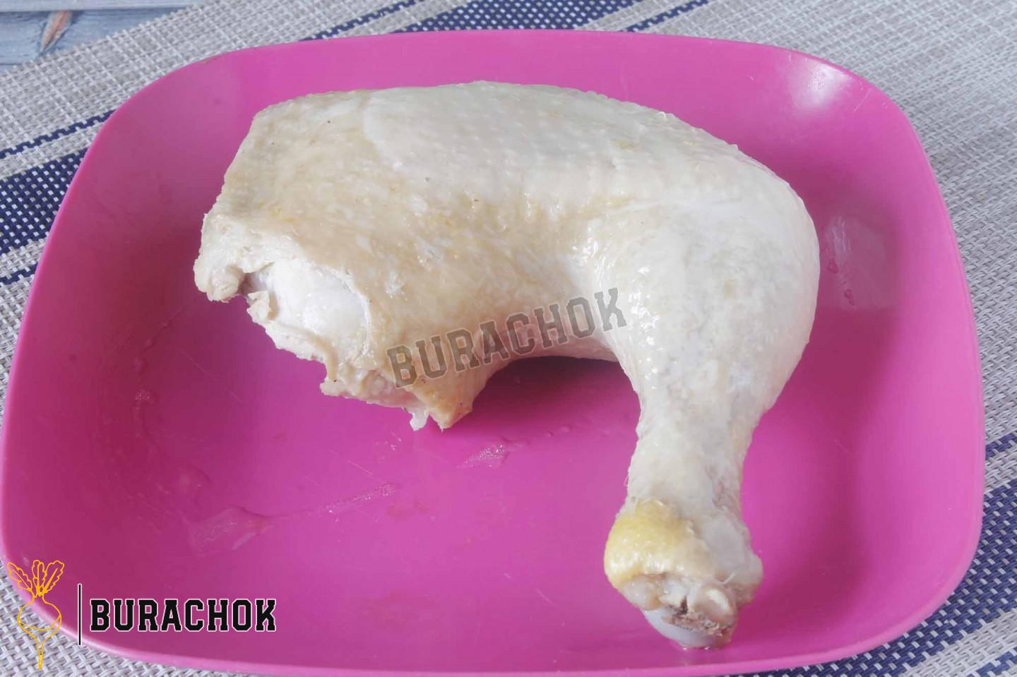 Млинці з куркою, грибами та сиром