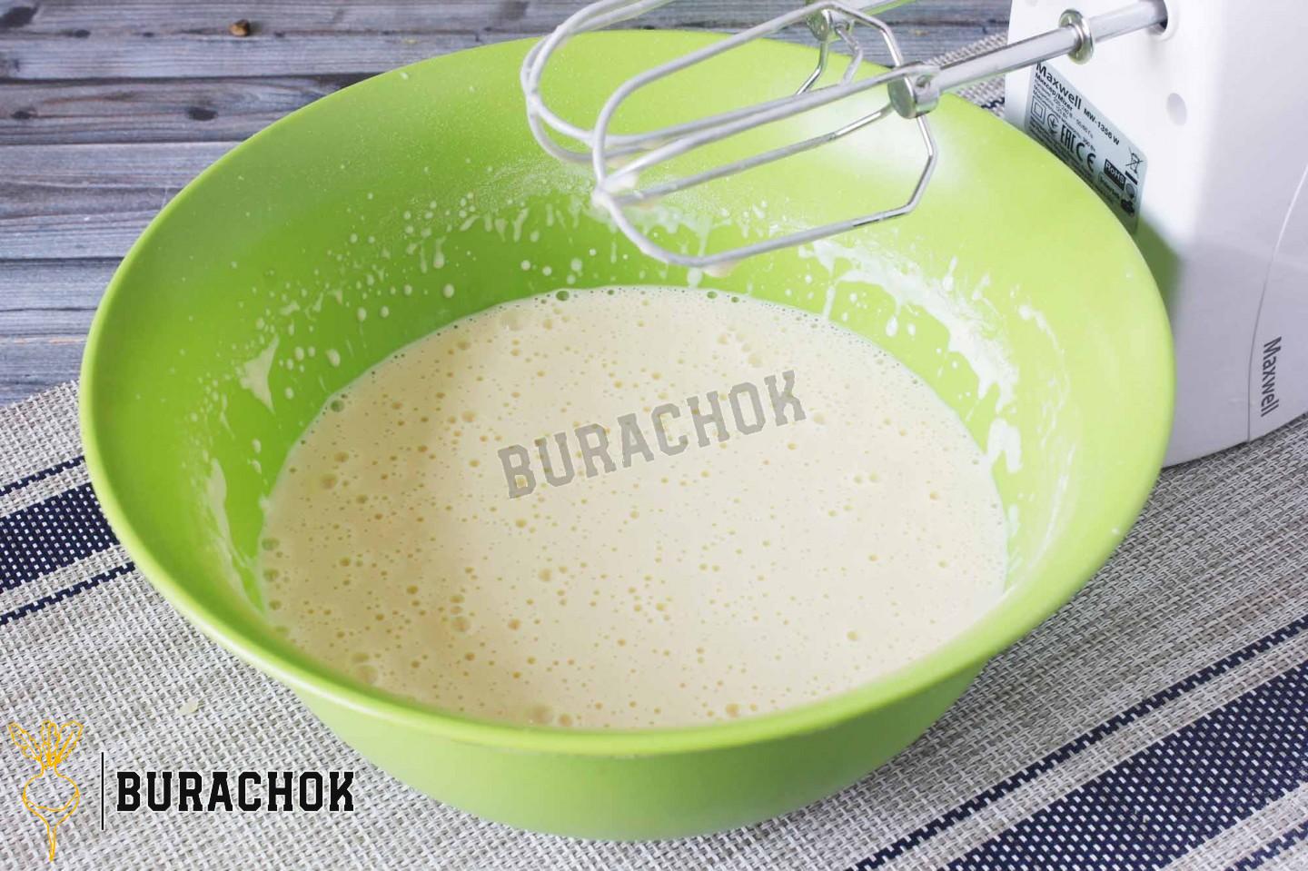 Млинці з куркою, грибами та сиром